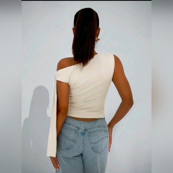 SHEIN Bae Cream One-Shoulder Tank Top - Picture 3 of 4